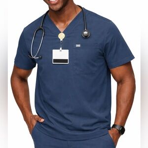 FIGS Leon Scrub Tops for Men — M